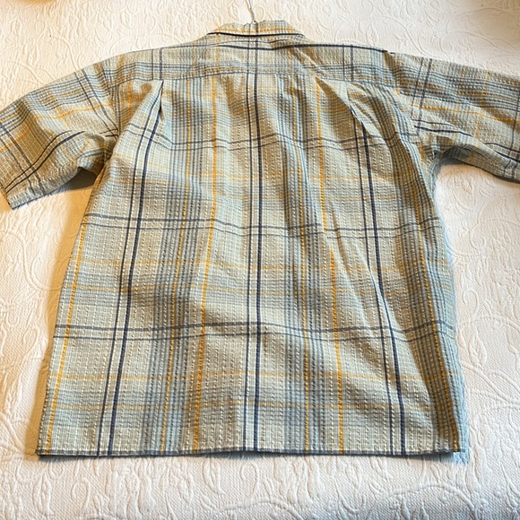 Men’s medium Patagonia button down short sleeve shirt. - Picture 5 of 6
